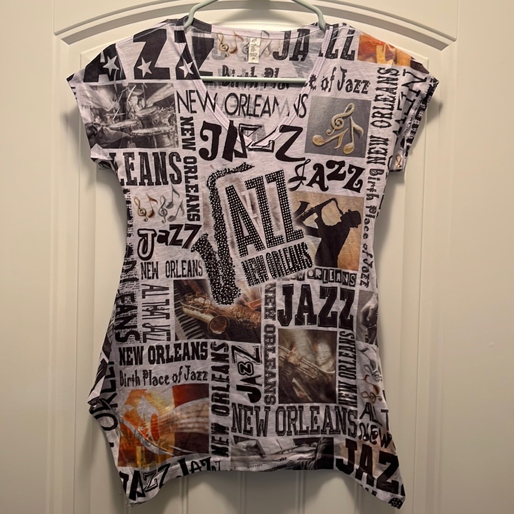 🎭 New Orleans Jazz Graphic T-Shirt